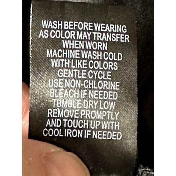 Torrid Women Size 1(1X) Black V Neck Elastic Waist Flouncy 3/4 Sleeve Top Blouse - Picture 8 of 9